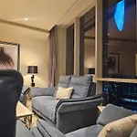 Luxury Towers Apartment In Downtown