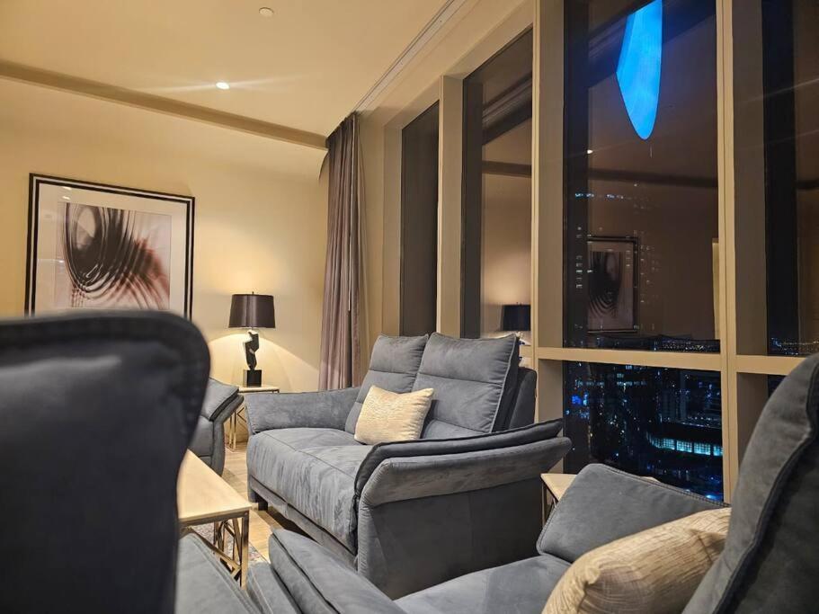 Luxury Towers In Downtown Apartment