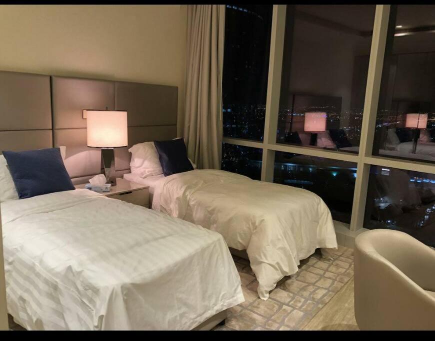 Luxury Towers In Downtown Apartment